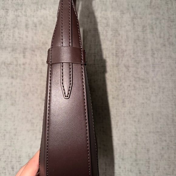 BRAND NEW Michael Kors Preston Small Suede Crescent Shoulder Bag - Picture 6 of 8